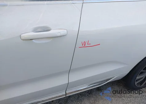 2022 Volvo Xc60 B5 Inscription z USA, uszkodzony, nr VIN YV4L12DL8N1950695